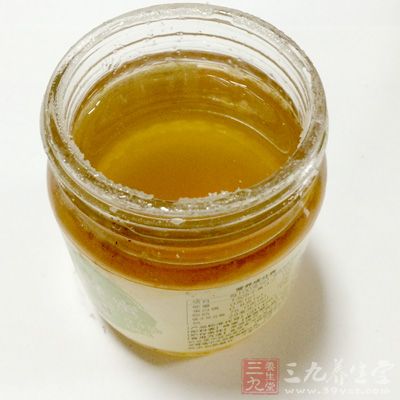 蜂蜜含有丰富的抗氧化剂，可以帮助对抗感冒引起的感染